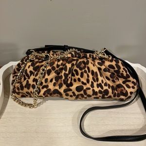 NWOT INC international concepts purse